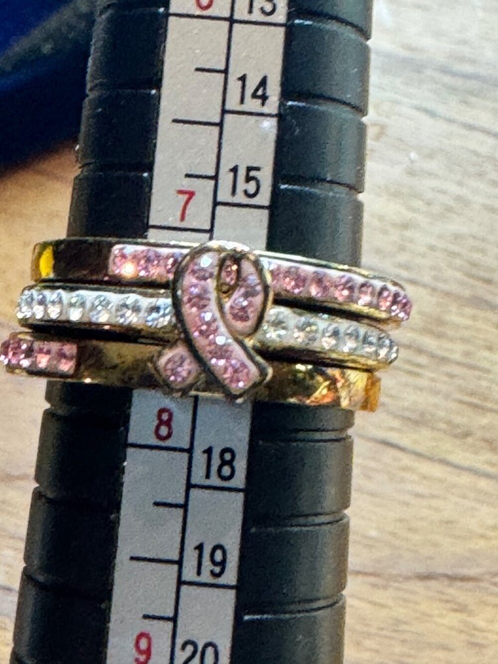 Danbury Mint Hope Stackable Ring Set Pink Ribbon Rhinestone Size 7.5 Gold Tone - Picture 2 of 6